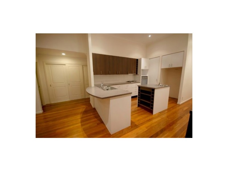 14 Lavinia Street, Southport QLD 4215