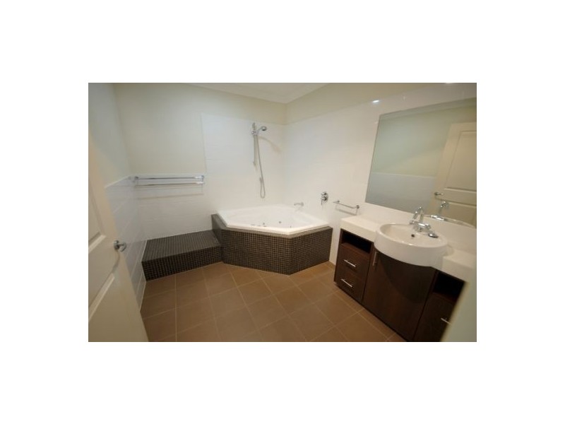 14 Lavinia Street, Southport QLD 4215