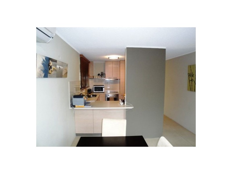 1/6 Parker Street, Labrador QLD 4215