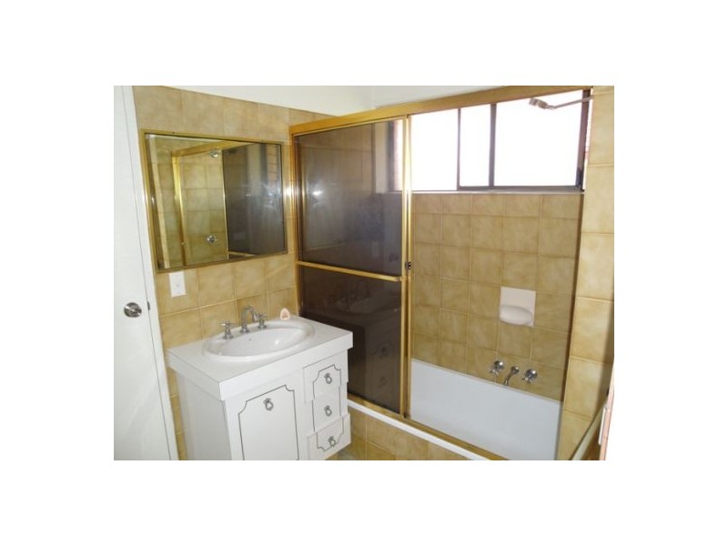 7/4 Broad Street, Labrador QLD 4215