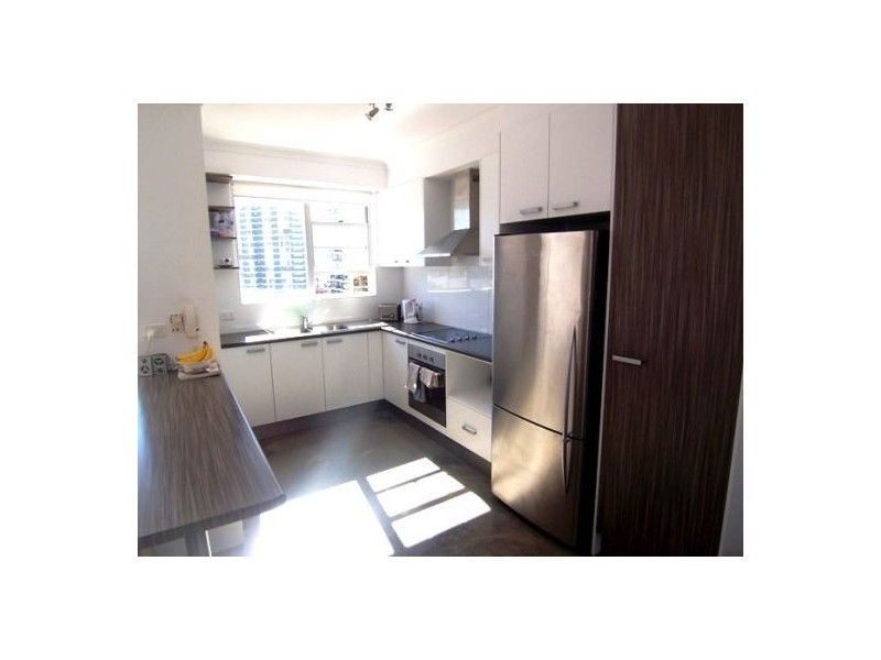19/15 Pacific Street, Main Beach QLD 4217