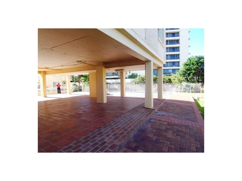 19/15 Pacific Street, Main Beach QLD 4217