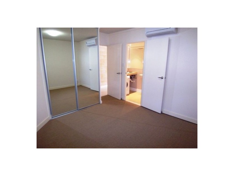 5/148 High Street, Southport QLD 4215