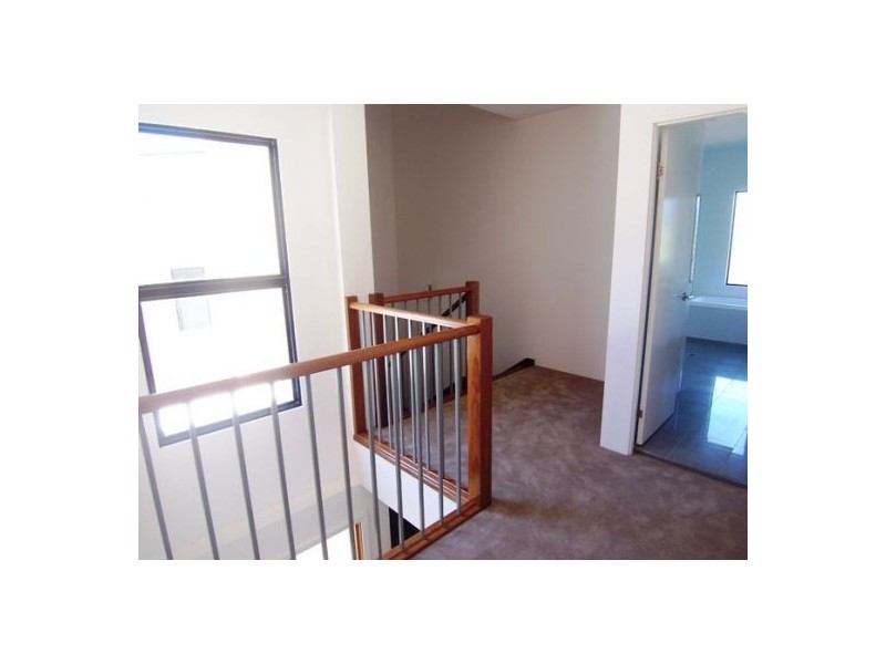 4/134 Ridgeway Avenue, Southport QLD 4215