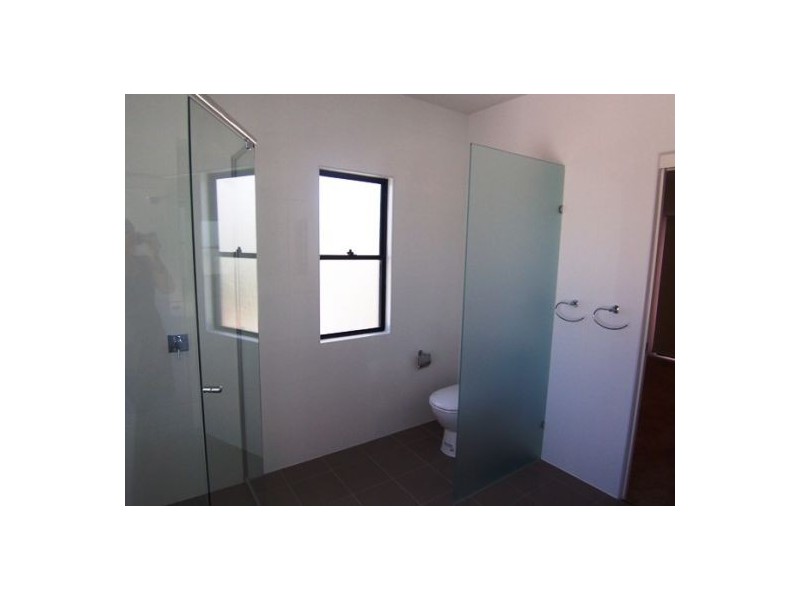 4/134 Ridgeway Avenue, Southport QLD 4215