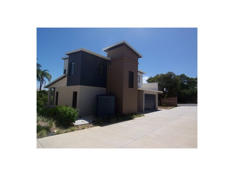 4/134 Ridgeway Avenue, Southport QLD 4215