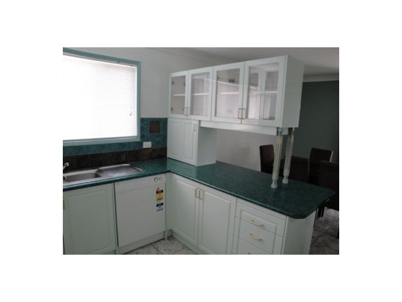 1,4-6 Clinton Street, Labrador QLD 4215