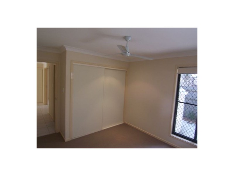 2/35 Harley Street, Labrador QLD 4215