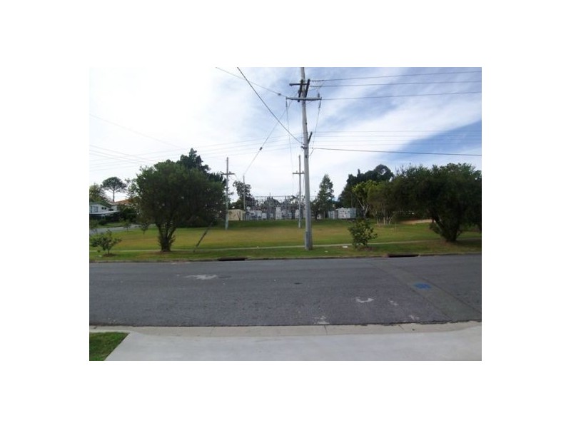 2/35 Harley Street, Labrador QLD 4215