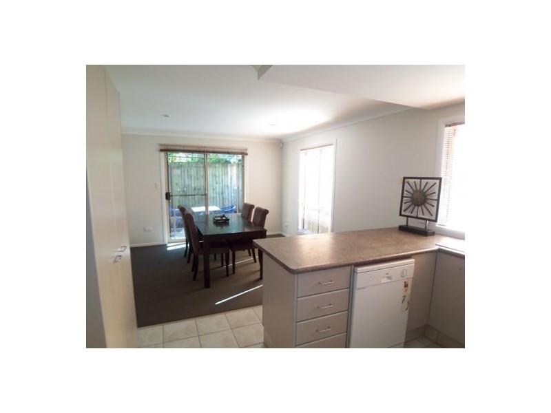 2/3 Kate Street, Southport QLD 4215