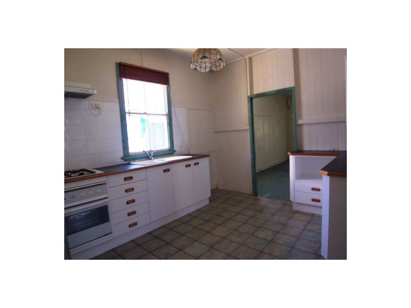 12 Walton Street, Southport QLD 4215