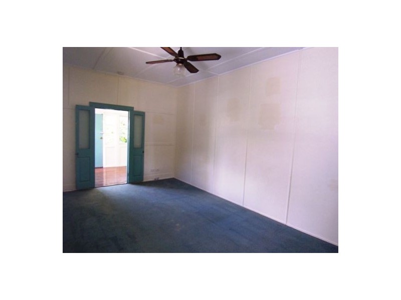 12 Walton Street, Southport QLD 4215