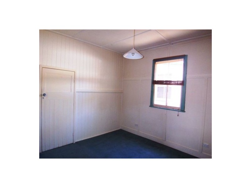12 Walton Street, Southport QLD 4215