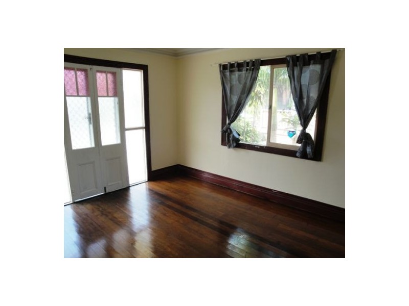 10 Tedder Avenue, Main Beach QLD 4217