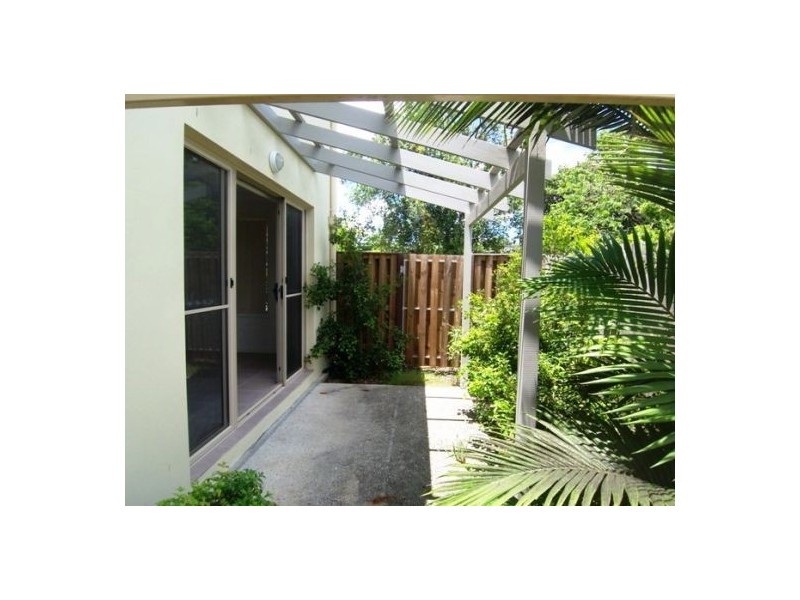 11/32-34 Margaret Street, Southport QLD 4215