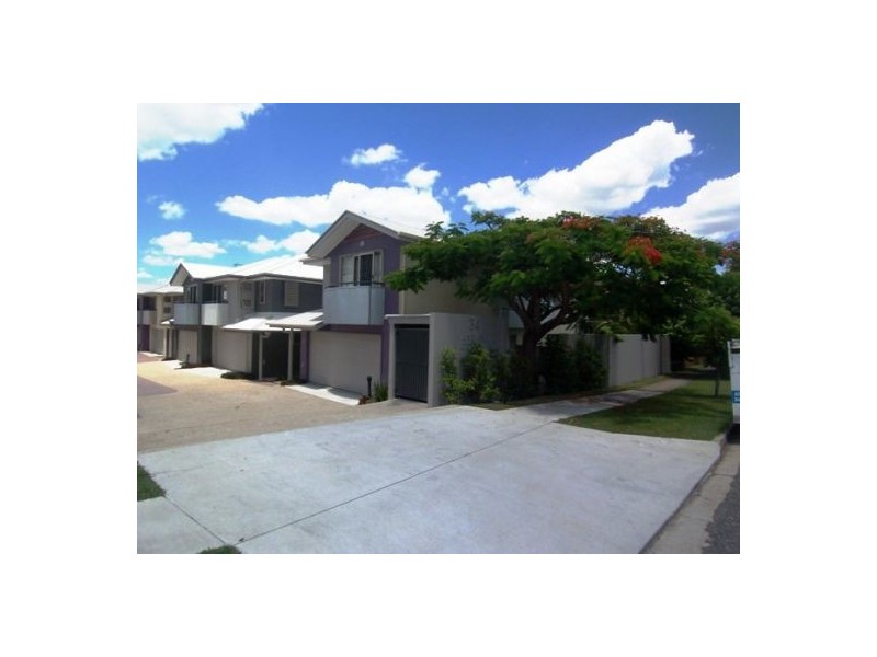 11/32-34 Margaret Street, Southport QLD 4215