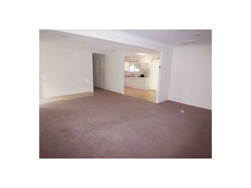 19 Freda Street, Ashmore QLD 4214