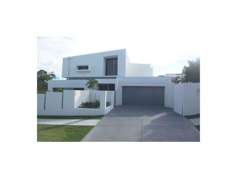 1/83  Pohlman Street, Southport QLD 4215