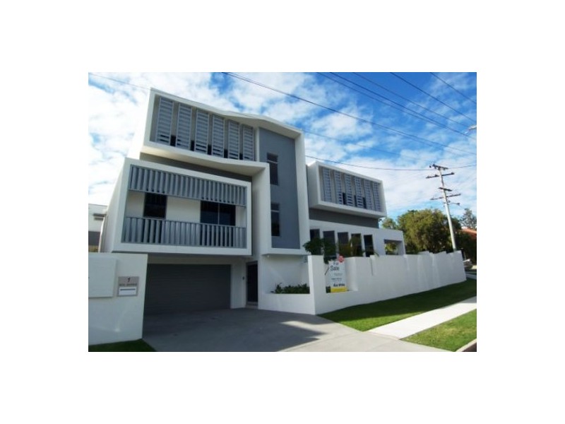 1 Mal Burke Street, Southport QLD 4215