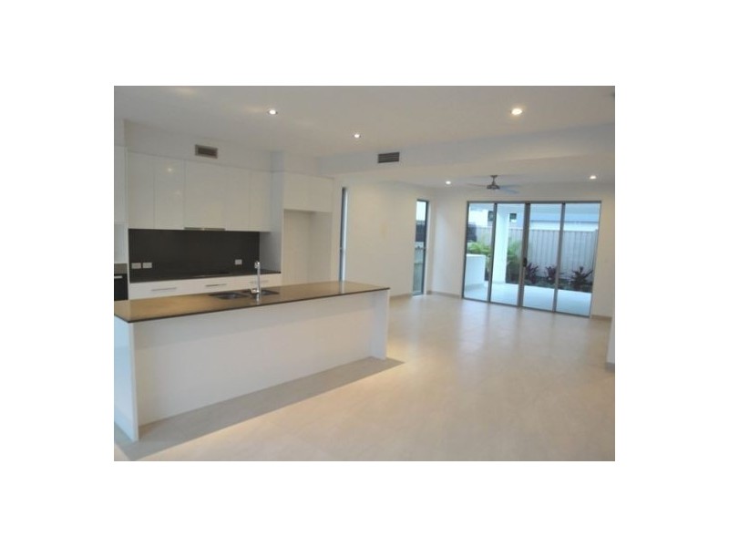 1 Mal Burke Street, Southport QLD 4215