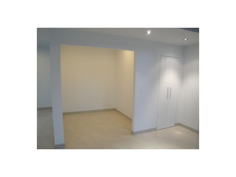 1 Mal Burke Street, Southport QLD 4215