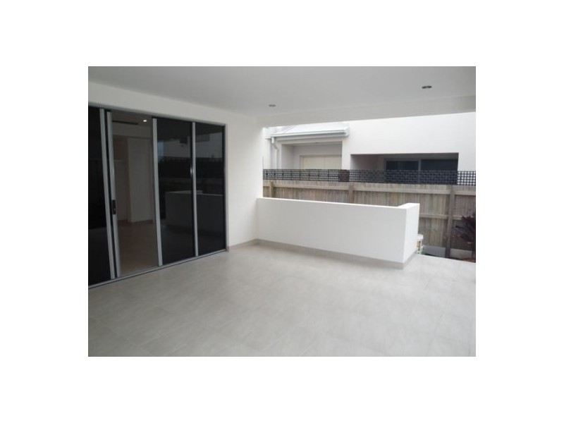 1 Mal Burke Street, Southport QLD 4215