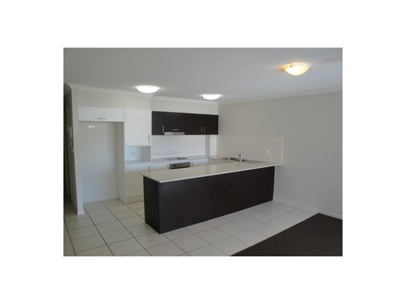 5/8-12 Proud Street, Labrador QLD 4215