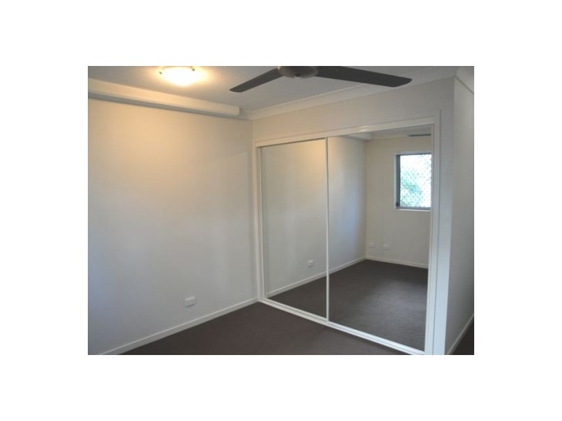 5/8-12 Proud Street, Labrador QLD 4215