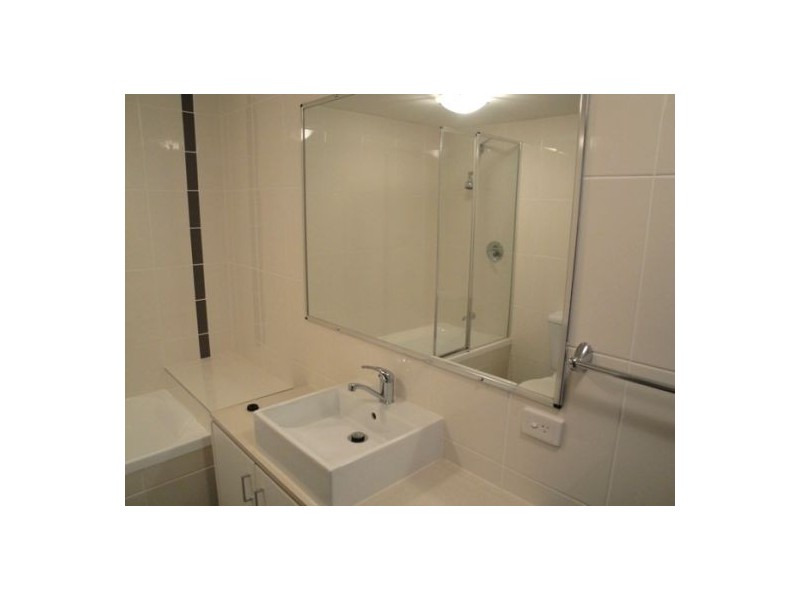 5/8-12 Proud Street, Labrador QLD 4215