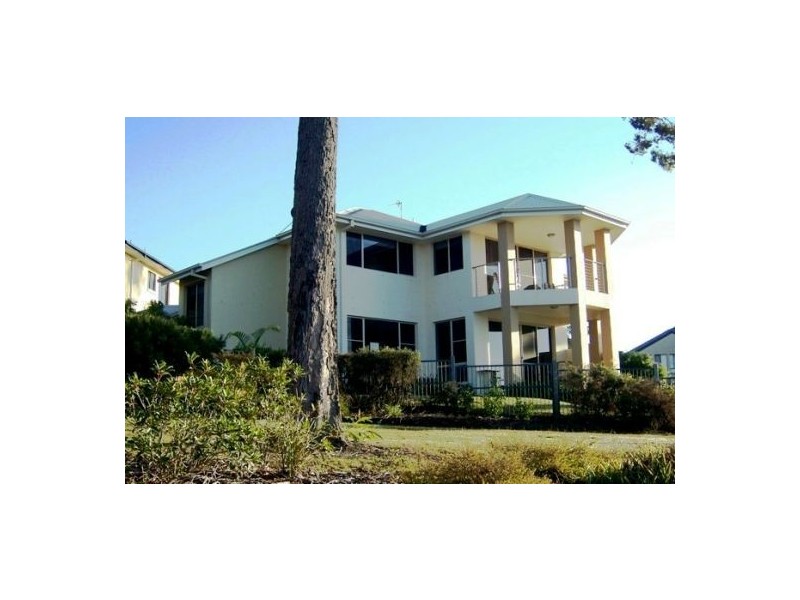 1/7 Waimea Drive, Varsity Lakes QLD 4227