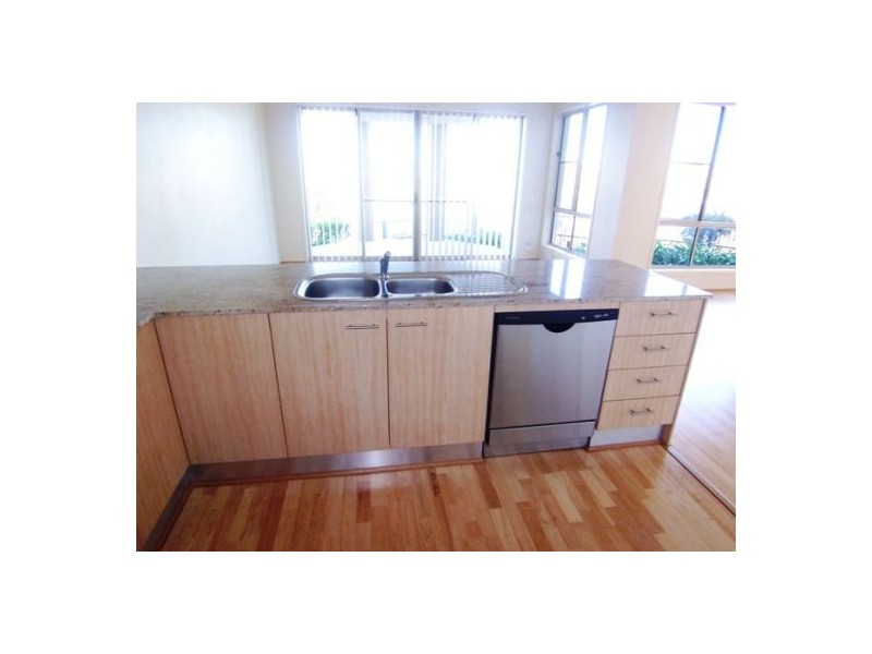 1/7 Waimea Drive, Varsity Lakes QLD 4227