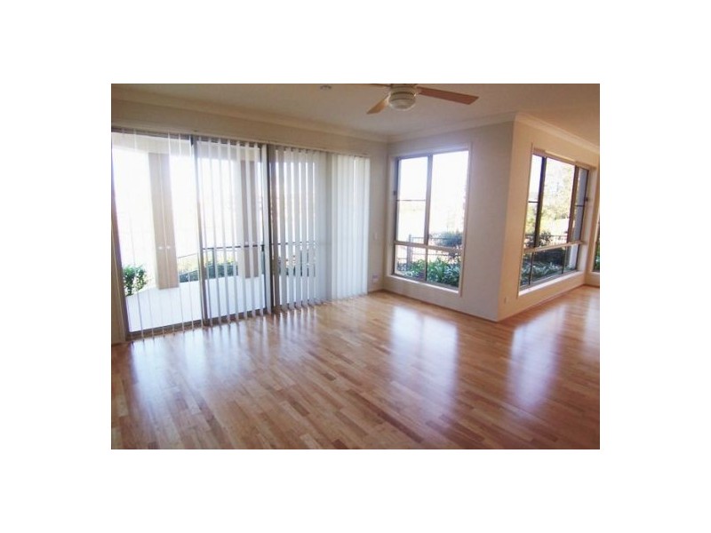 1/7 Waimea Drive, Varsity Lakes QLD 4227