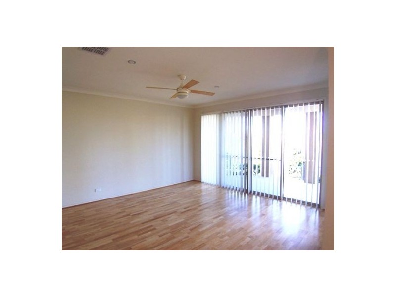 1/7 Waimea Drive, Varsity Lakes QLD 4227