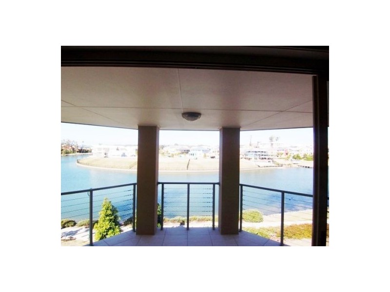 1/7 Waimea Drive, Varsity Lakes QLD 4227