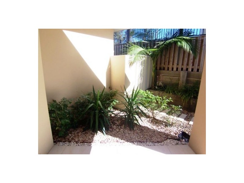 1/7 Waimea Drive, Varsity Lakes QLD 4227