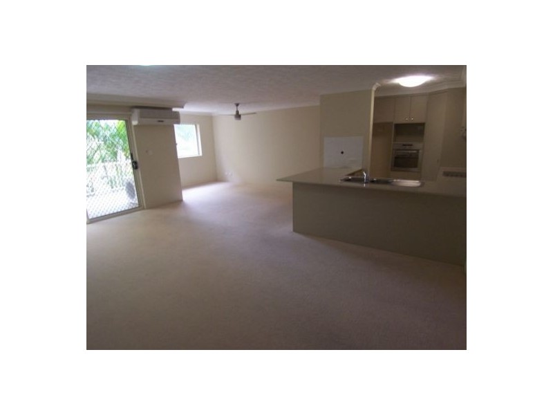 2/66 Queen Street, Southport QLD 4215