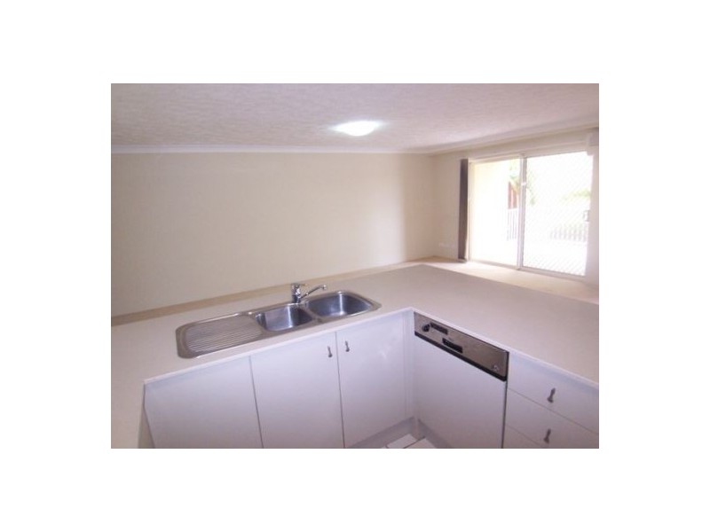 2/66 Queen Street, Southport QLD 4215