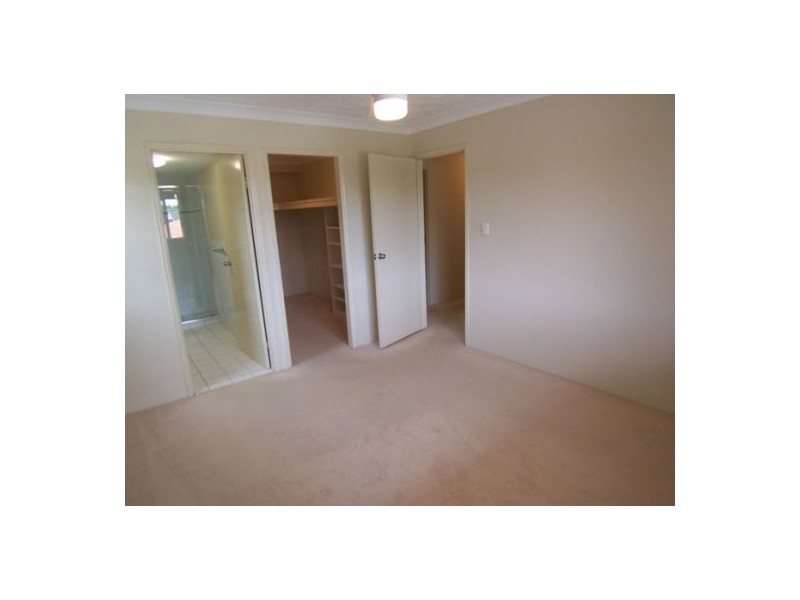 2/66 Queen Street, Southport QLD 4215