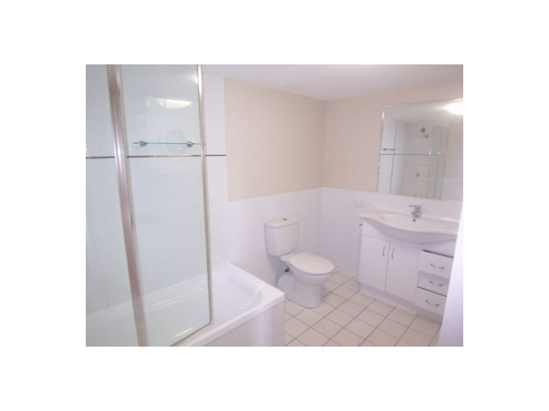 2/66 Queen Street, Southport QLD 4215