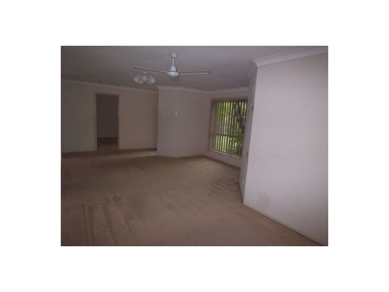 4 Clark Gable Close, Parkwood QLD 4214