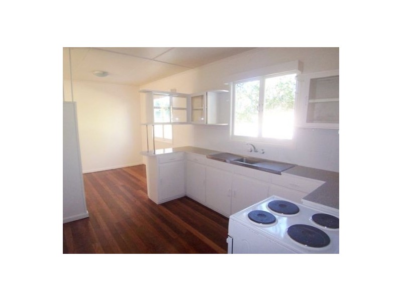 7 Echlin Street, Labrador QLD 4215