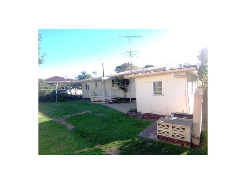 7 Echlin Street, Labrador QLD 4215