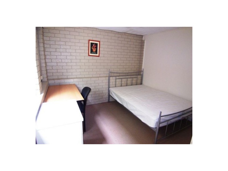 1/126 Smith Street, Southport QLD 4215