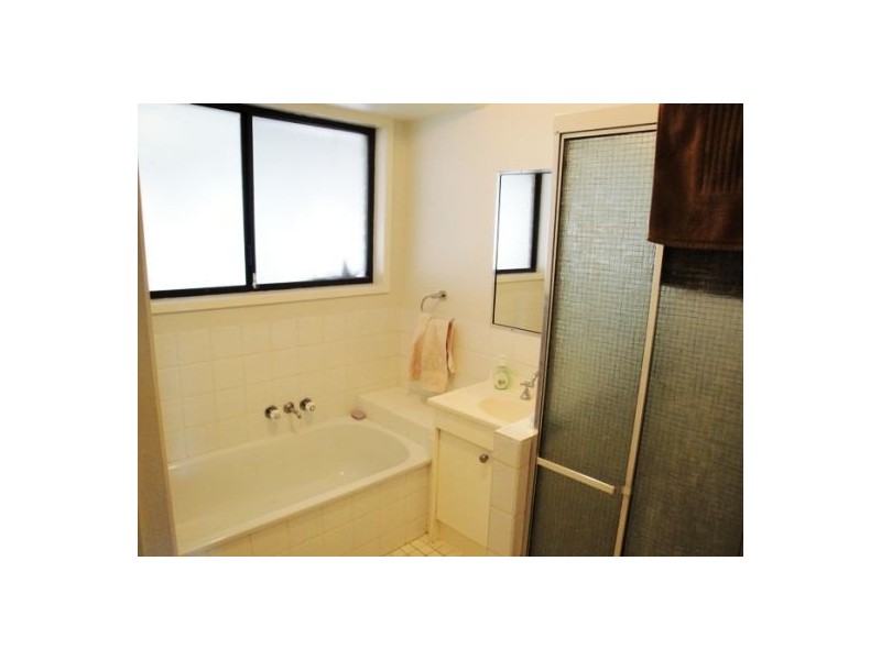 2/14 Hoya Court, Labrador QLD 4215