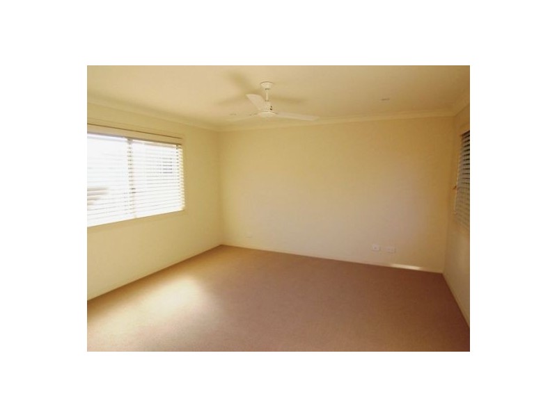4/59 Muir Street, Labrador QLD 4215