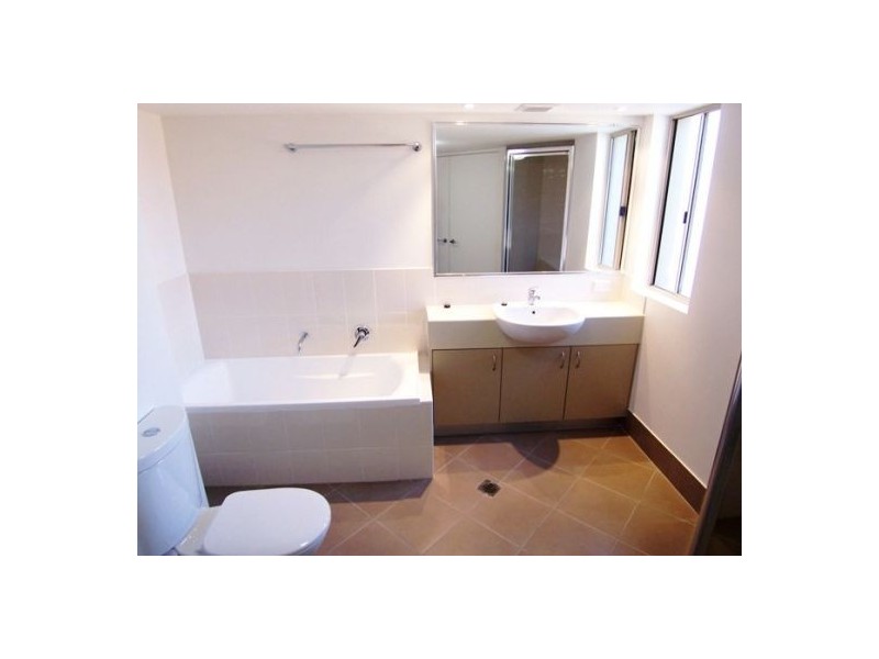 6/13D Wyndham Avenue, Southport QLD 4215