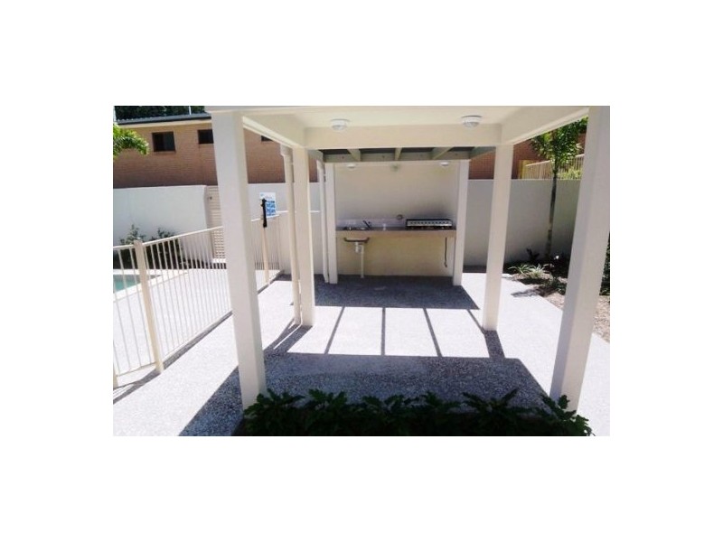 6/13D Wyndham Avenue, Southport QLD 4215