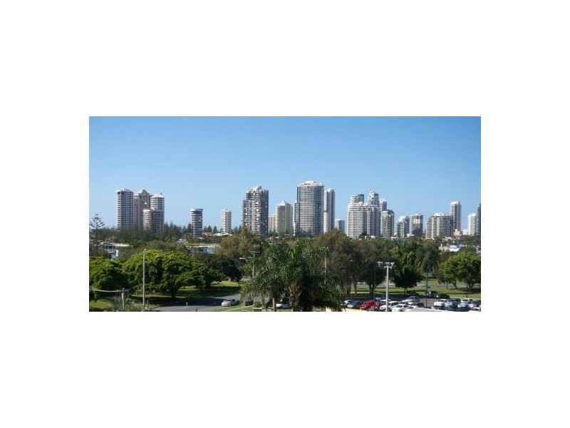 5C/10 Marine Parade, Southport QLD 4215