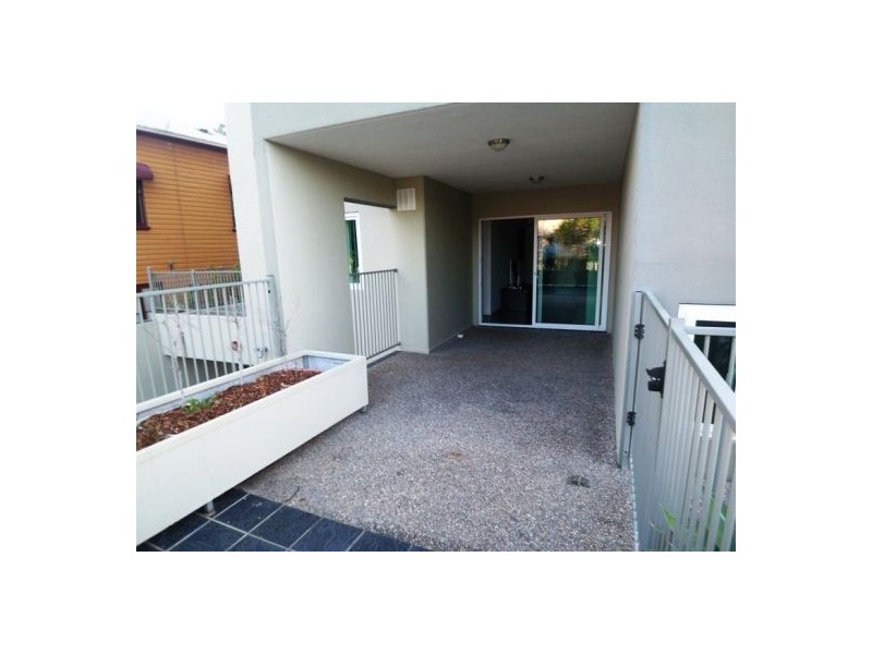 6/18 Rose Street, Southport QLD 4215