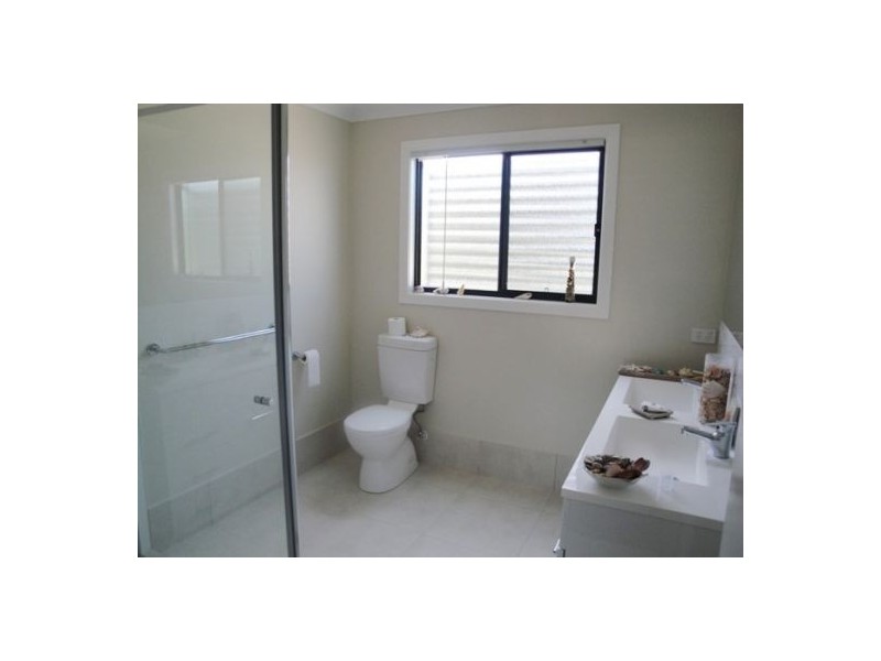 117 Minnie Street FURNISHED, Southport QLD 4215
